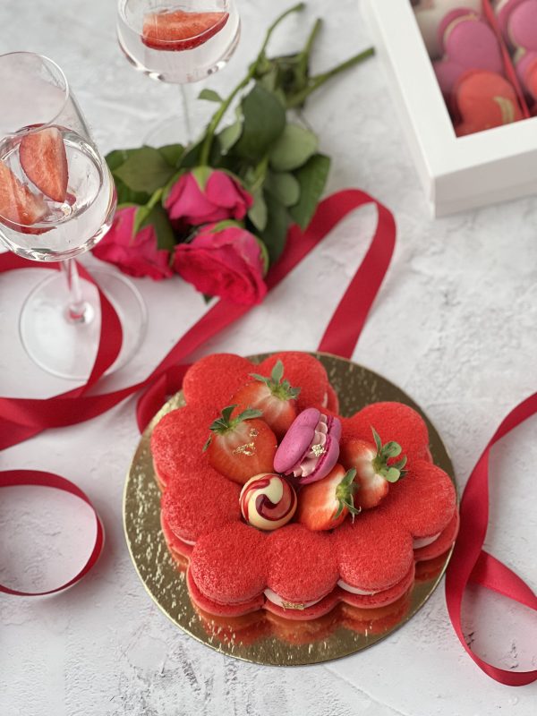 Tort inima Macarons - imagine 2
